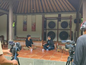 Part 1 DEWA ALIT, KOMPOSER GAMELAN DARI BALI: KITA SEDANG DALAM KRISIS MENDENGARKAN !