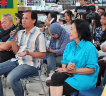 Bincang Buku Awas Kucing Hilang (Lalat Cintaku)